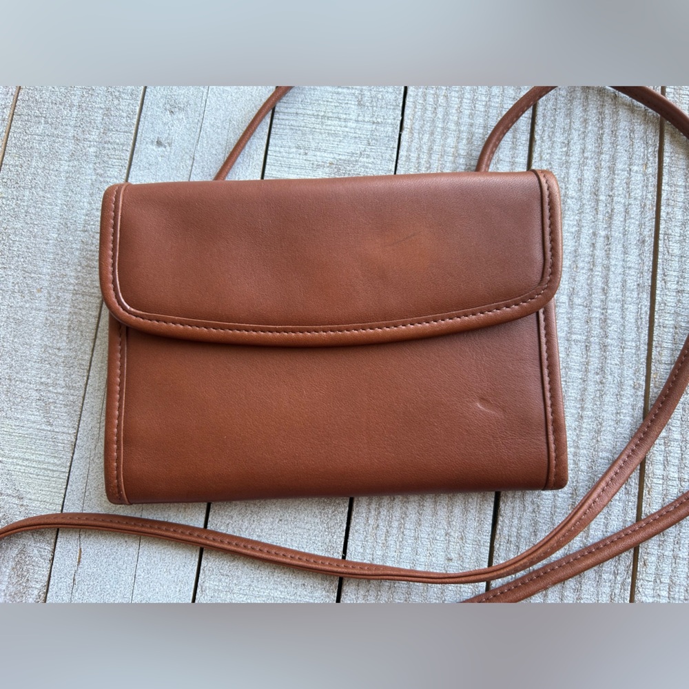 Vintage Coach Envelpoe Swing Wallet #4843 - Picture 2 of 15